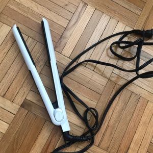 Mint condition straightener